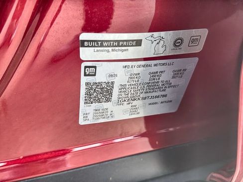 Certified 2026 GMC Acadia Elevation w/ Elevation Premium Package FWD image 33