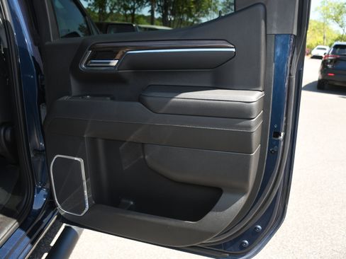Used 2023 Chevrolet Silverado 1500 LT Trail Boss AWD/4WD image 19