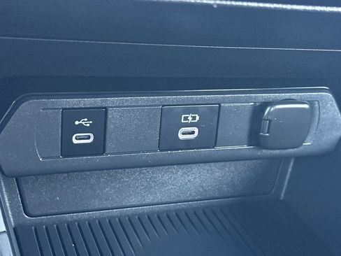 Certified 2026 Toyota Prius LE image 32