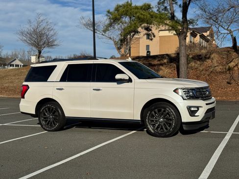 Used 2019 Ford Expedition Limited w/ Equipment Group 301A image 15