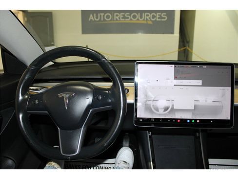 Used 2018 Tesla Model 3 Long Range image 25