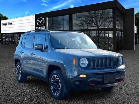 Used 2016 Jeep Renegade Trailhawk w/ Premium Trailhawk Package image 1