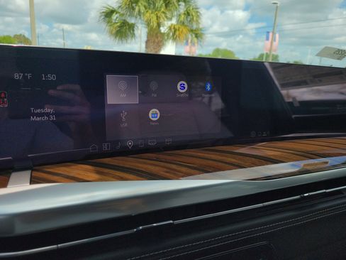 New 2026 Cadillac Escalade ESV Platinum Sport w/ LPO, ONYX Package image 22