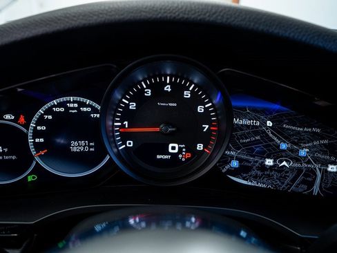 Used 2023 Porsche Cayenne Platinum Edition image 43