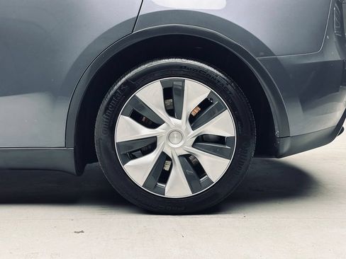 Used 2023 Tesla Model Y Long Range AWD/4WD image 37