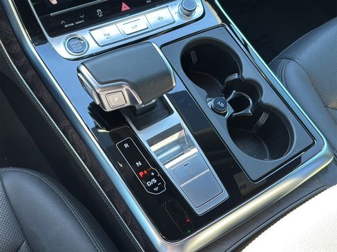 Used 2024 Audi Q7 3.0T Prestige image 22