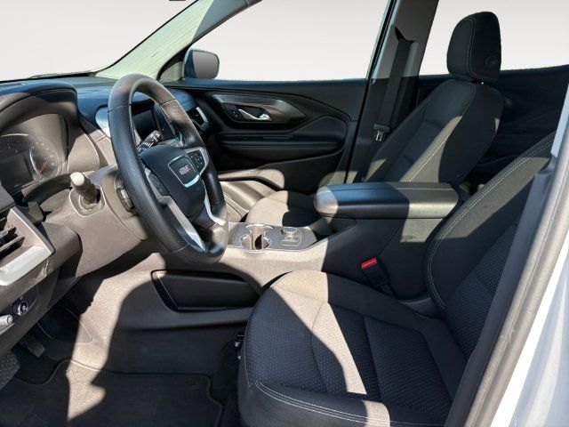 Used 2024 GMC Terrain SLE AWD/4WD image 9