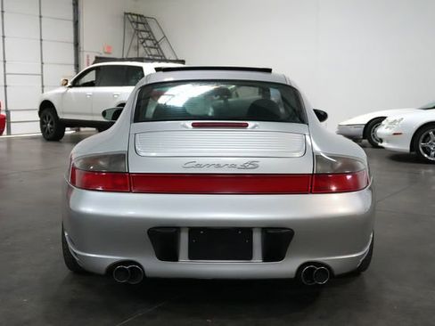 Used 2004 Porsche 911 Carrera RWD image 8