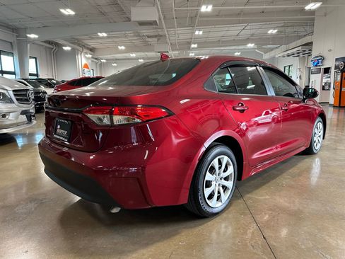 Used 2025 Toyota Corolla LE image 8