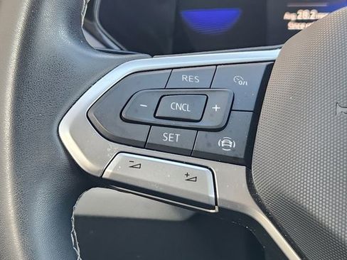 Used 2022 Volkswagen Taos SE image 28