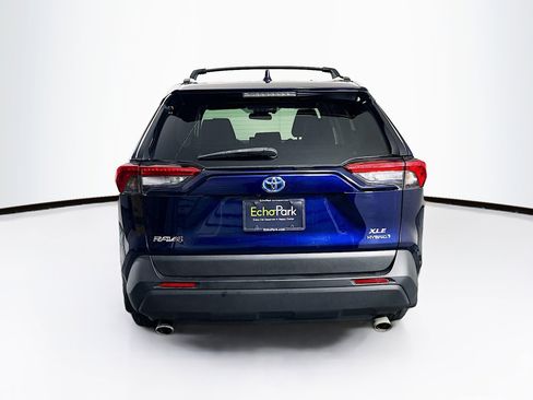 Used 2020 Toyota RAV4 XLE w/ Convenience Package image 7