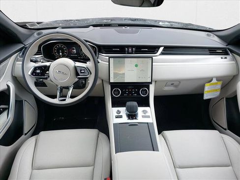 New 2026 Jaguar F-PACE R-Dynamic S image 6