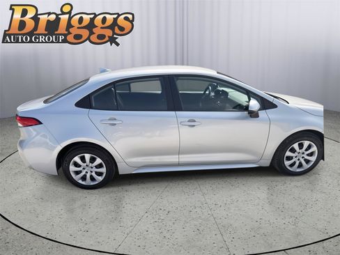 Used 2024 Toyota Corolla LE FWD image 3