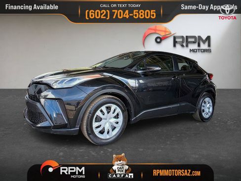 Used 2020 Toyota C-HR LE FWD image 3