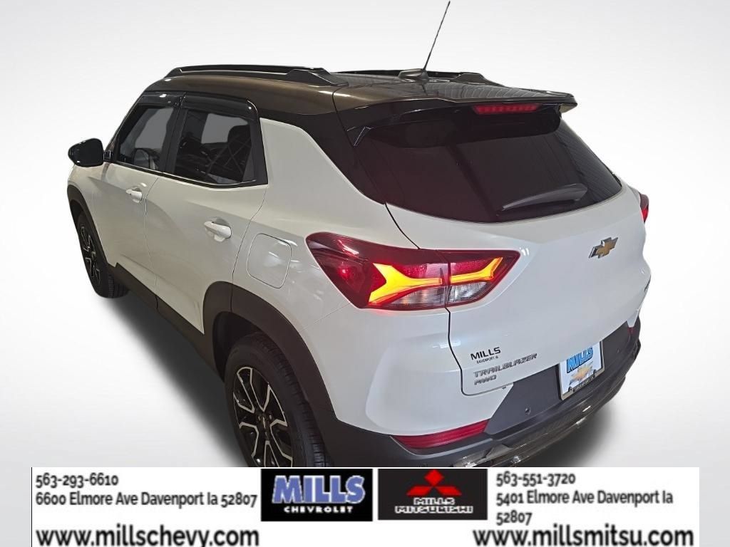 Used 2021 Chevrolet TrailBlazer ACTIV w/ Technology Package AWD/4WD image 3