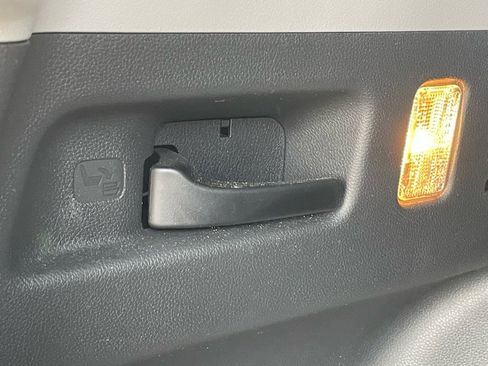 Used 2020 Honda CR-V EX image 17