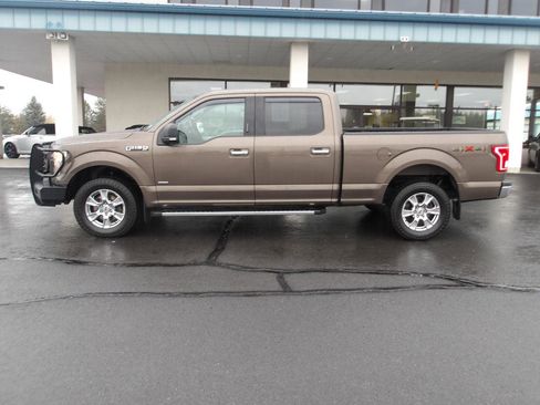 Used 2017 Ford F150 XLT w/ Equipment Group 302A Luxury AWD/4WD image 2