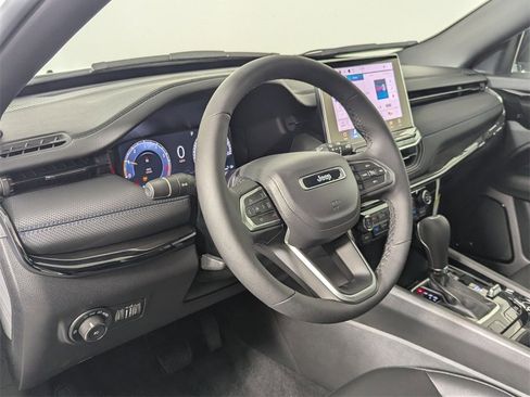 New 2026 Jeep Compass Limited w/ Sun, Sound & Navigation Group image 11