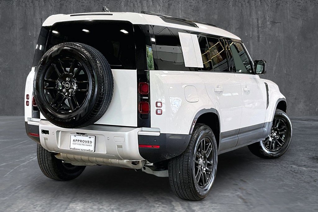 Used 2025 Land Rover Defender 110 S AWD/4WD image 7