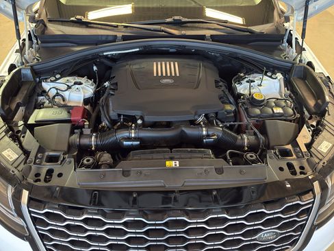 Used 2019 Land Rover Range Rover Velar S AWD/4WD image 34