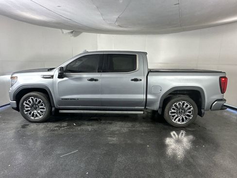 Used 2025 GMC Sierra 1500 Denali Ultimate AWD/4WD image 5