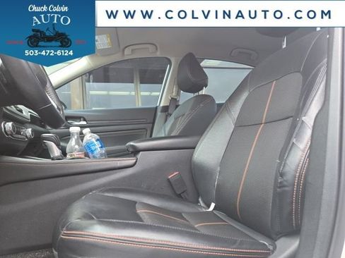 Used 2021 Nissan Altima 2.5 SR FWD image 9