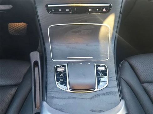 Certified 2022 Mercedes-Benz GLC 300 image 11