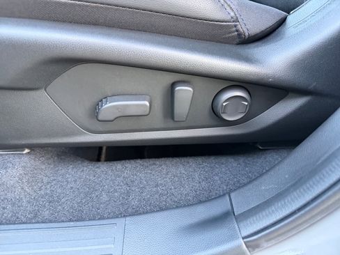 Used 2025 Subaru Forester Premium w/ Convenience Package #2 image 18