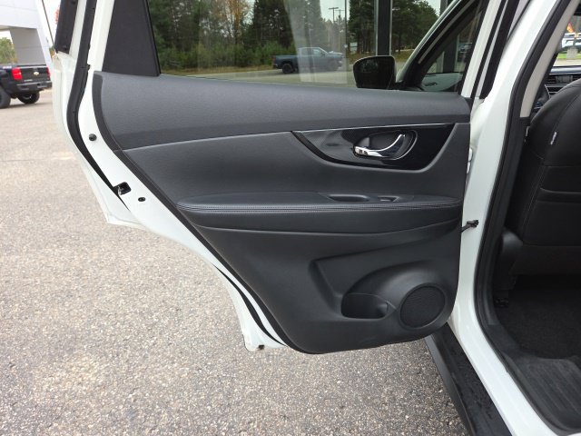 Used 2020 Nissan Rogue SL AWD/4WD image 39