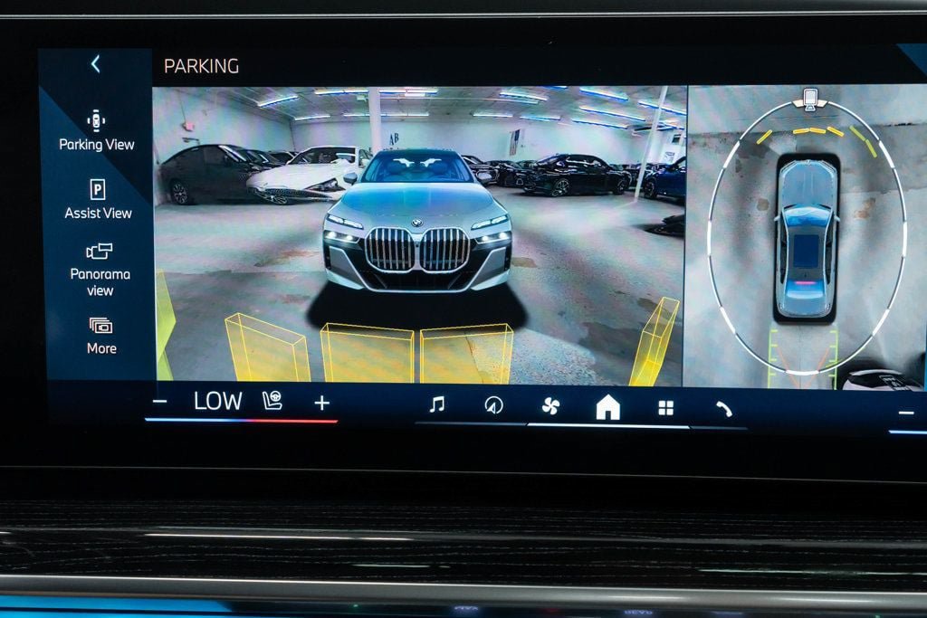 Used 2026 BMW 740i xDrive AWD/4WD image 26