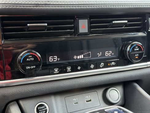 Used 2021 Nissan Rogue SV AWD/4WD image 5