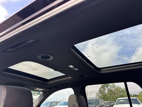 Certified 2023 Chevrolet Traverse LT w/ LT Premium Package AWD/4WD image 13
