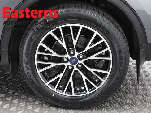 Used 2022 Ford Escape SE w/ Cold Weather Package image 32