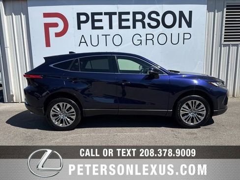 Used 2022 Toyota Venza Limited AWD/4WD image 3