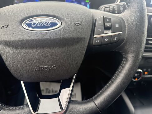 Used 2020 Ford Escape Titanium w/ Titanium Premium Package 2.0 FWD image 32