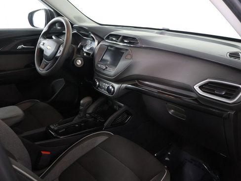 Used 2021 Chevrolet TrailBlazer LS image 26