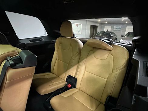 Used 2016 Volvo XC90 T6 Inscription w/ Vision Package image 27
