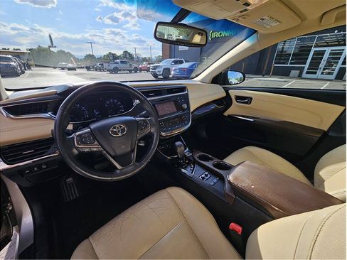 Used 2013 Toyota Avalon XLE Touring FWD image 2