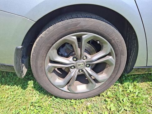 Used 2023 Honda Accord EX-L image 9