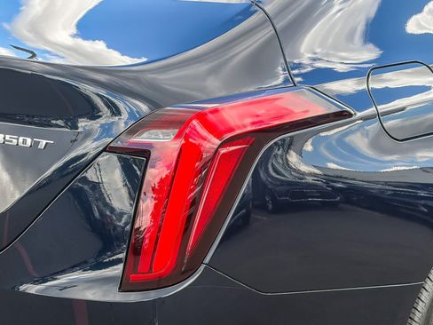 Used 2021 Cadillac CT4 Premium Luxury RWD image 8