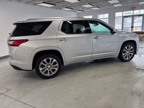 Used 2021 Chevrolet Traverse Premier image 14