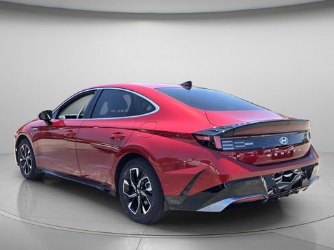 Certified 2024 Hyundai Sonata SEL FWD image 7