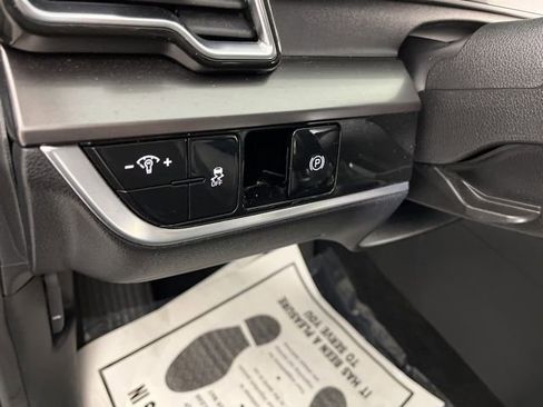 Used 2024 Kia Sportage EX image 26