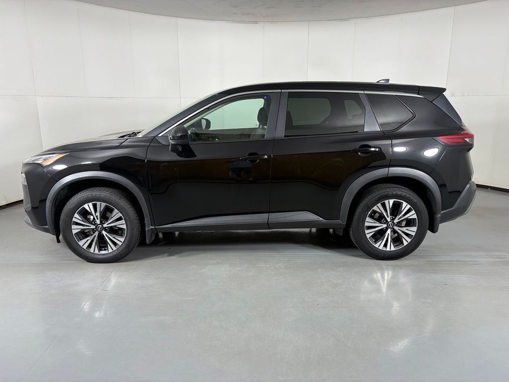 Used 2023 Nissan Rogue SV FWD image 5