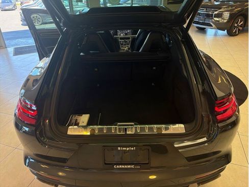 Used 2018 Porsche Panamera 4 AWD/4WD image 29