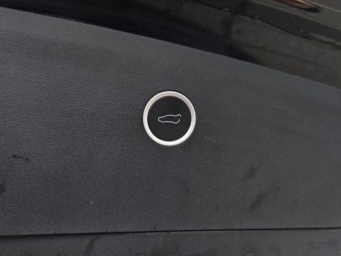Used 2018 Tesla Model X 100D AWD/4WD image 33