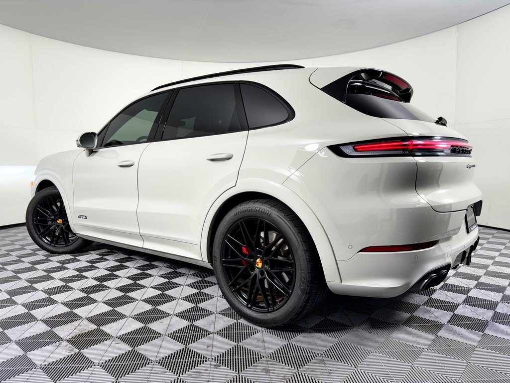 Certified 2025 Porsche Cayenne GTS AWD/4WD image 3