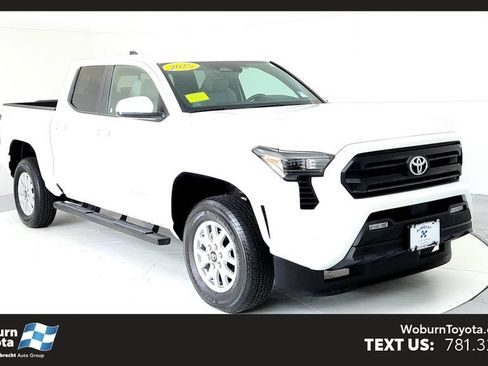 Used 2025 Toyota Tacoma SR5 AWD/4WD image 1