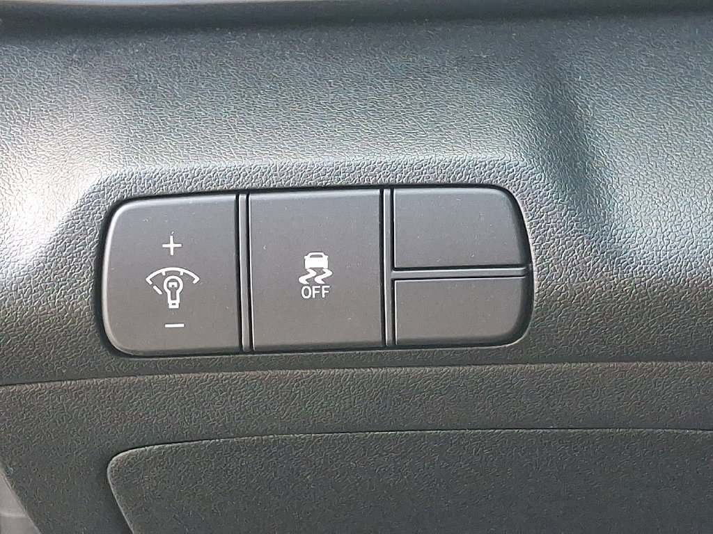 Used 2026 Hyundai Elantra SEL Sport Premium FWD image 28