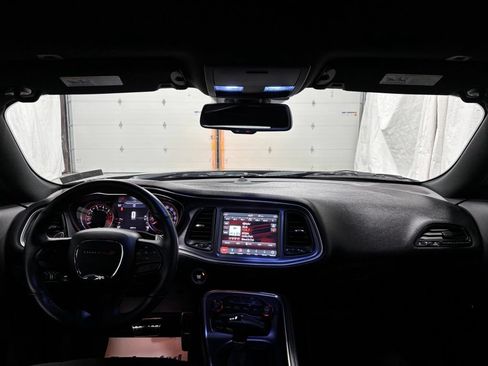Used 2018 Dodge Challenger Scat Pack RWD image 43